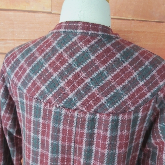 VINTAGE plaid woolblend coat capestyle size medium belt shape - Picture 9 of 13